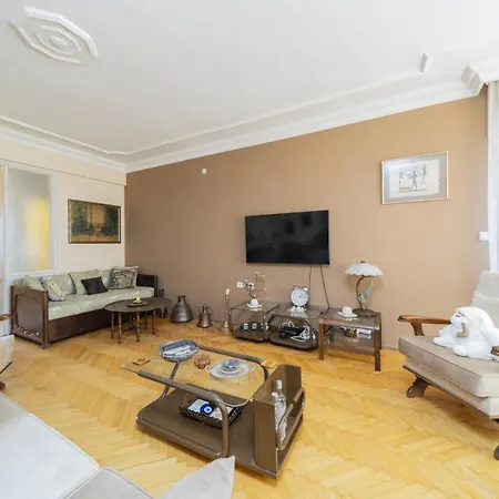 Flat W Balcony Fireplace 5 Min To Beach In Antalya Apartment